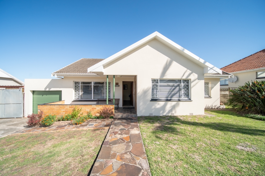 3 Bedroom Property for Sale in Sunnyridge Eastern Cape